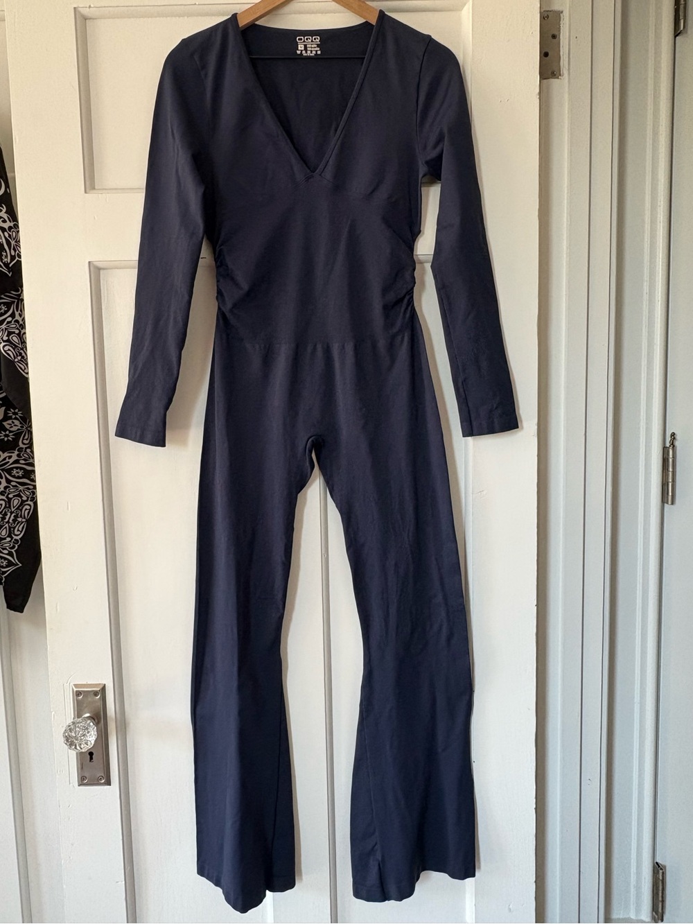 OQQ Womens V-Neck Ruched  Waist Flare Jumpsuit Navy Blue Workout Dance Teacher M